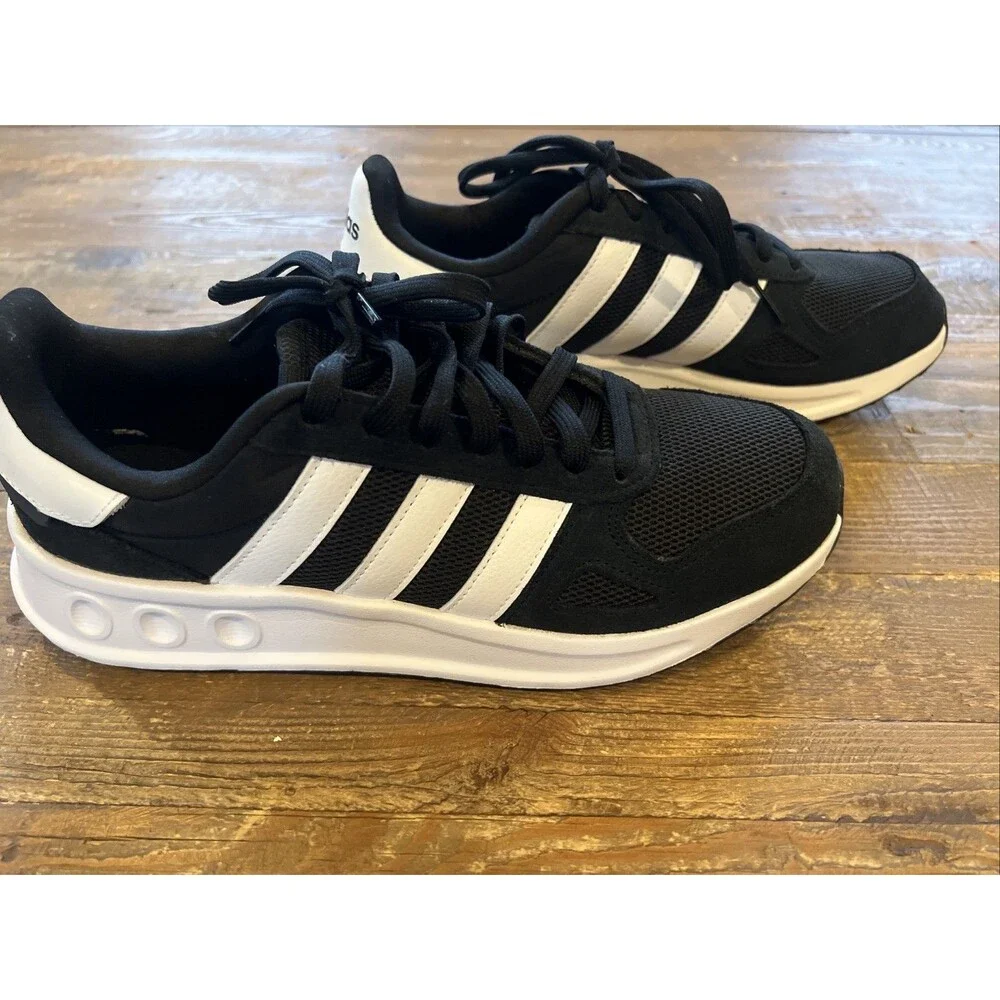Adidas Men’s Athleisure Run 84 Sneaker Shoe Running Cloudfoam Size 9 New NO Box